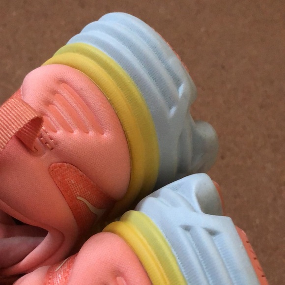 Hoka - Picture 12 of 12